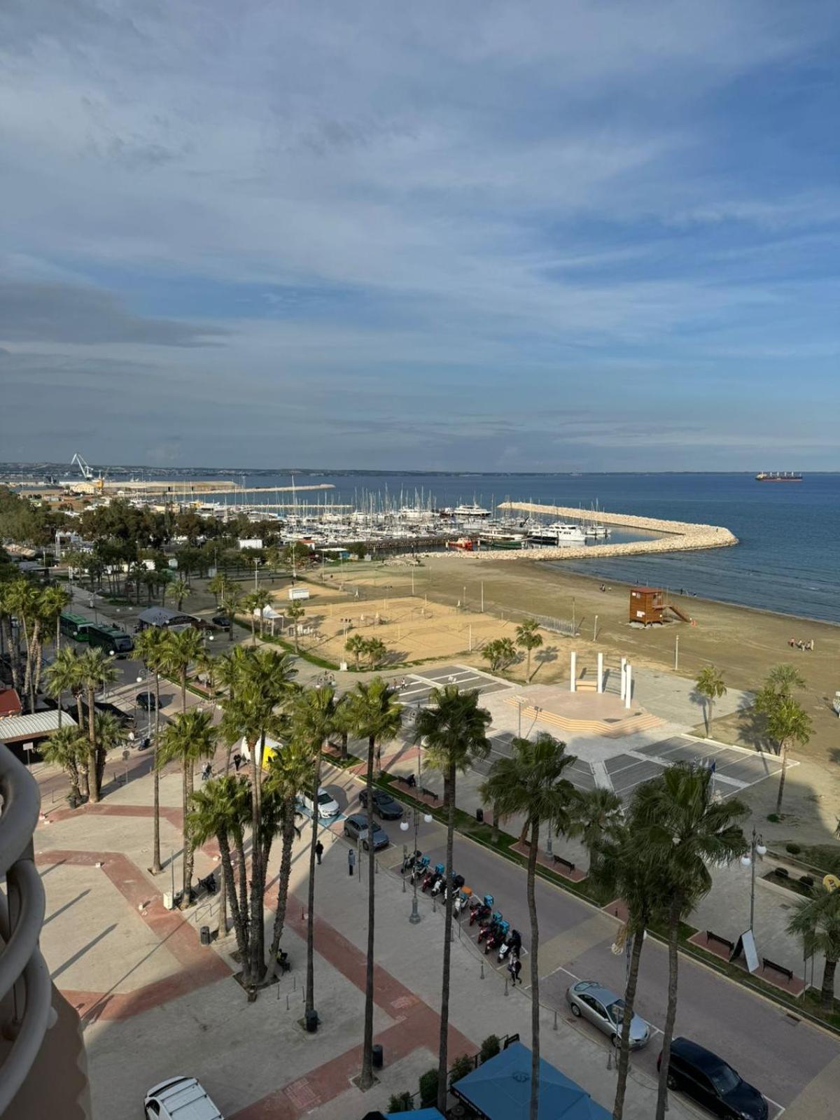 11 Suites - Golden Sunrise Suite Larnaca Ngoại thất bức ảnh